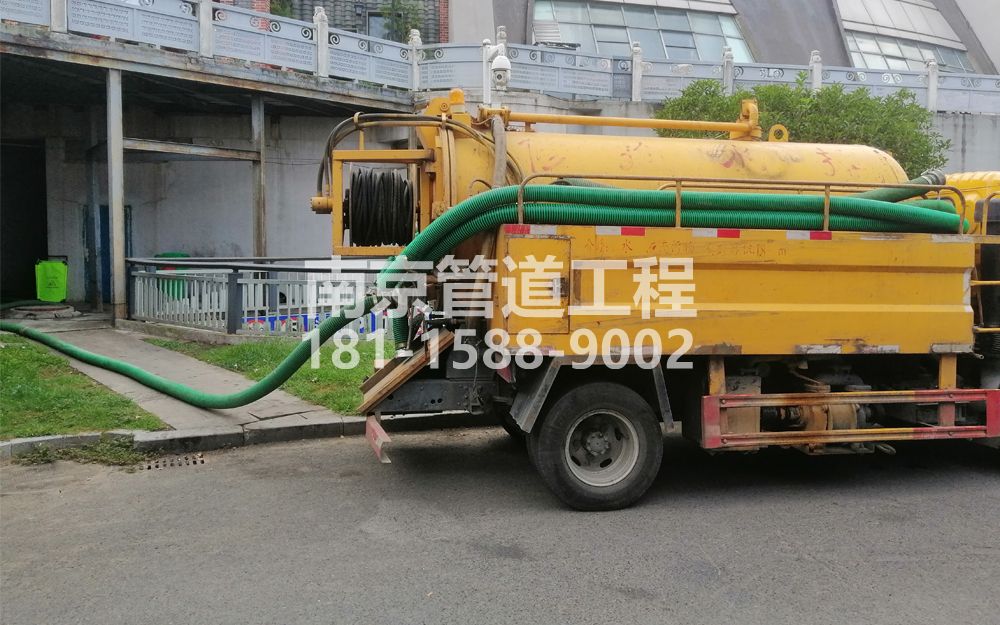 277桐乡商场隔油池吸污