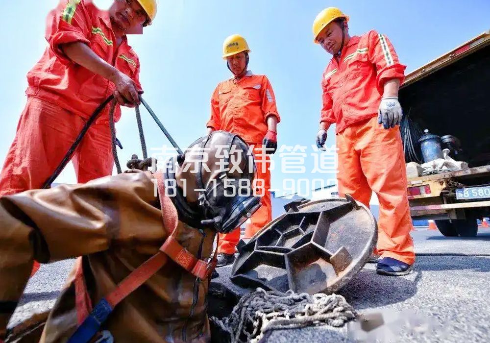 377桐乡有限空间作业